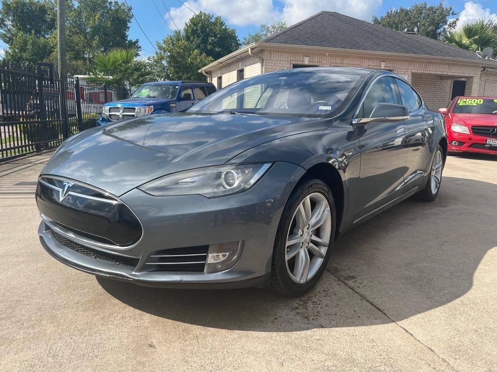 Tesla Model S Signature 2012