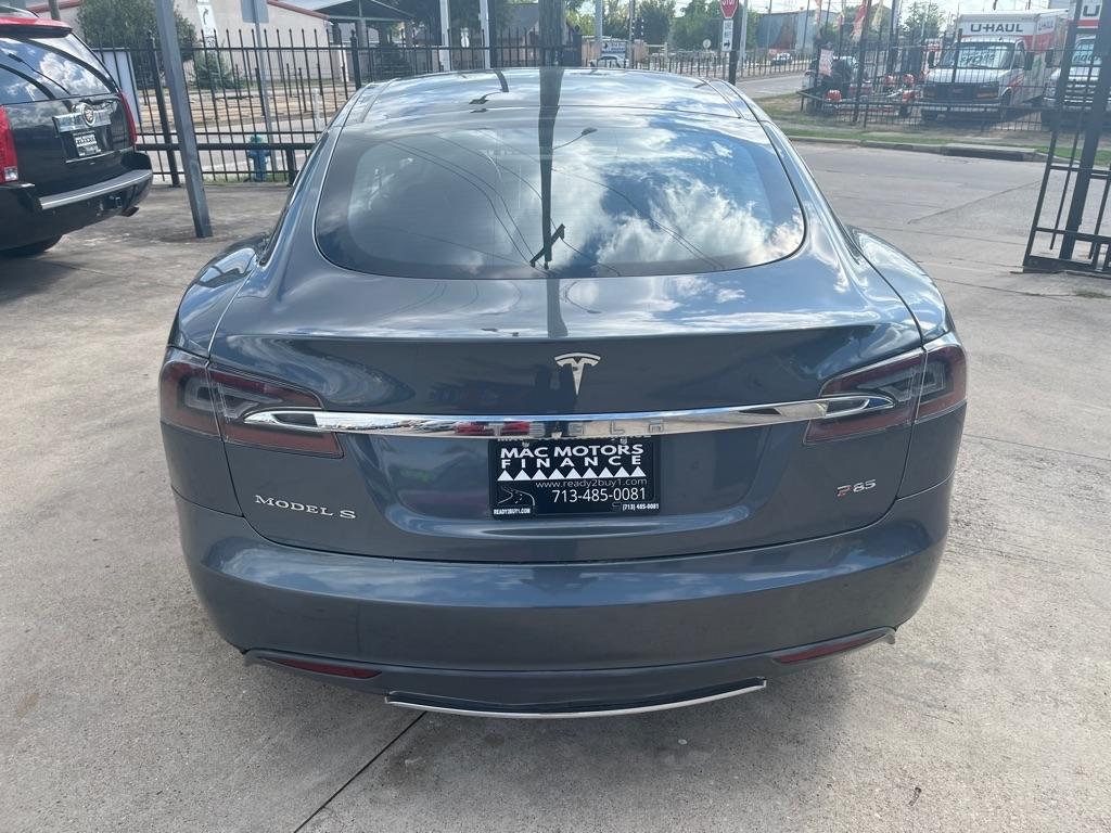 Tesla Model S Signature 2012