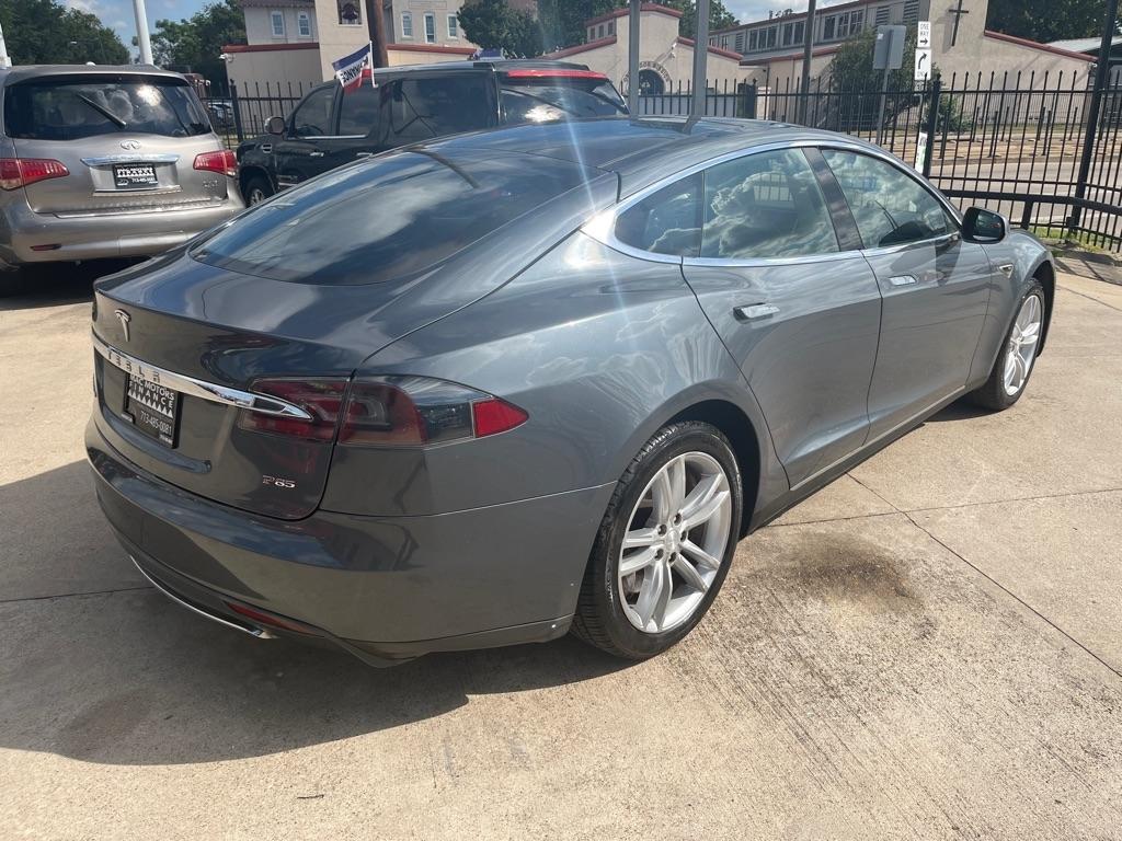 Tesla Model S Signature 2012