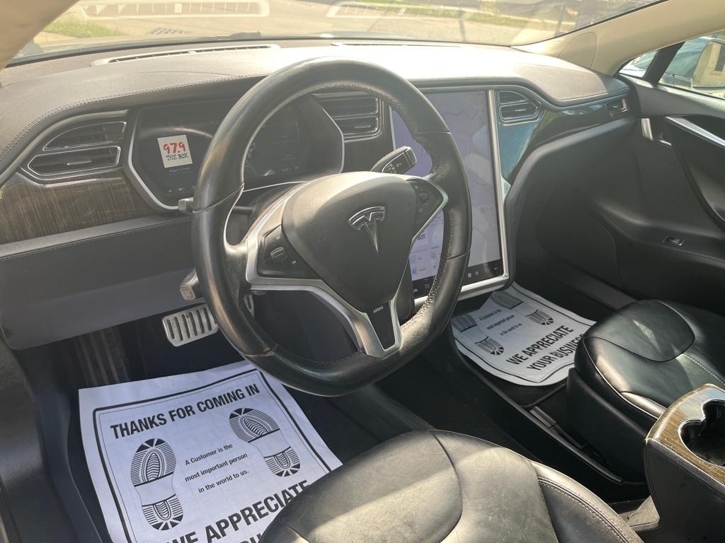 Tesla Model S Signature 2012