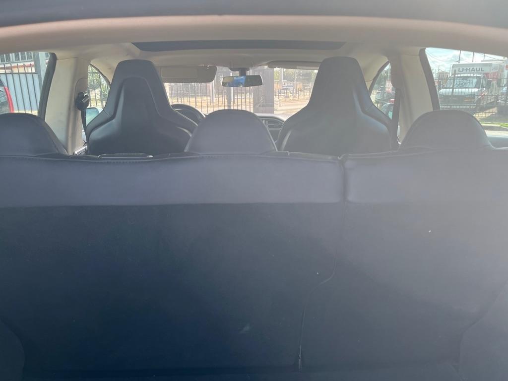 Tesla Model S Signature 2012