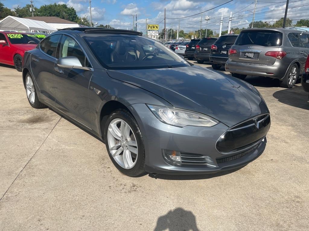 Tesla Model S Signature 2012