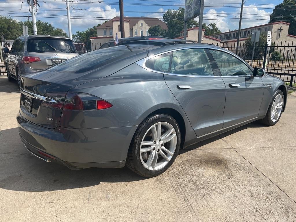 Tesla Model S Signature 2012