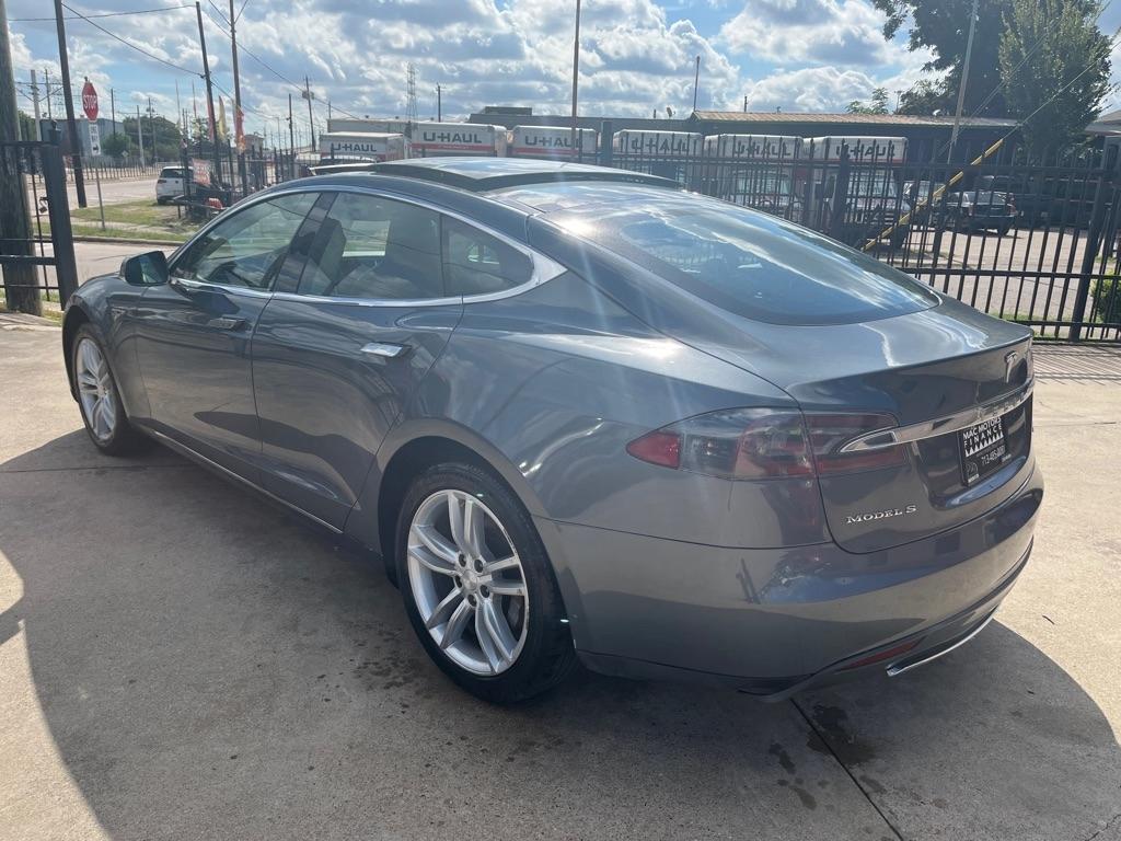 Tesla Model S Signature 2012