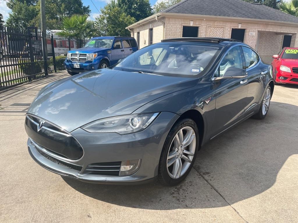 Tesla Model S Signature 2012