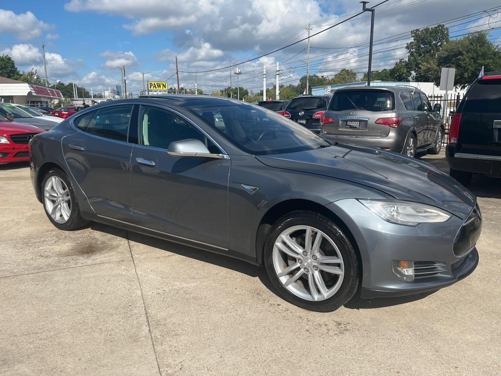 Tesla Model S Signature 2012