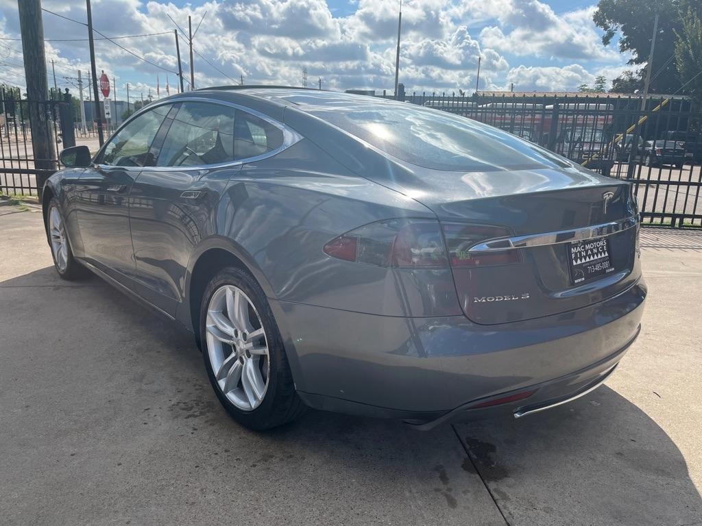 Tesla Model S Signature 2012