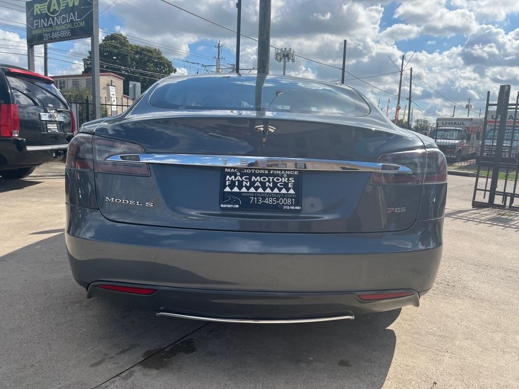 Tesla Model S Signature 2012