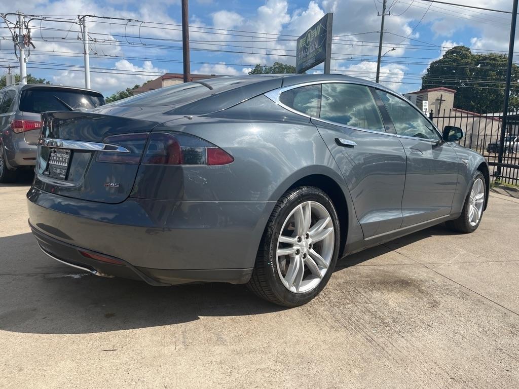 Tesla Model S Signature 2012