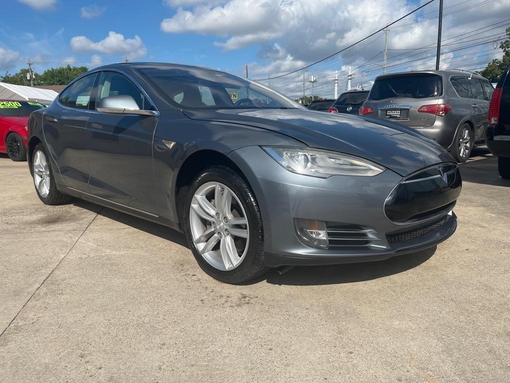 Tesla Model S Signature 2012