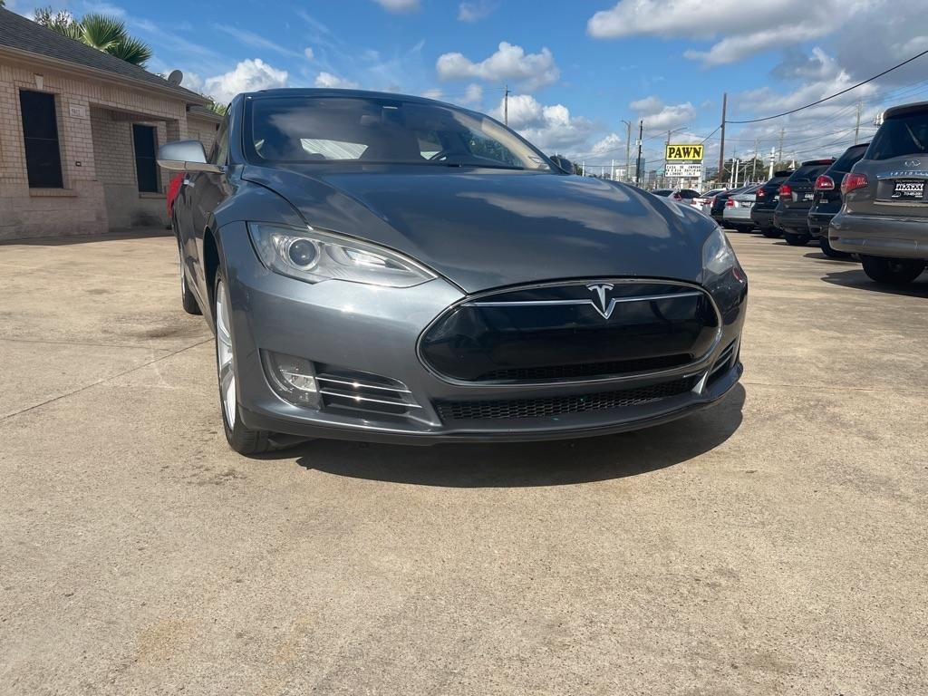 Tesla Model S Signature 2012