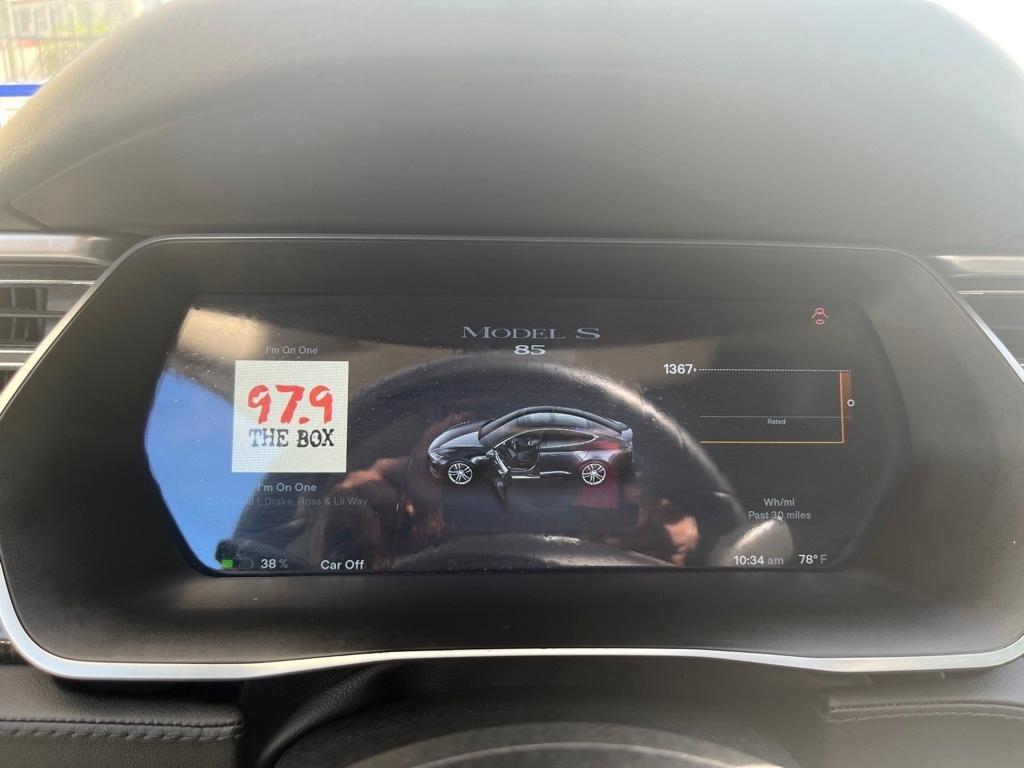 Tesla Model S Signature 2012