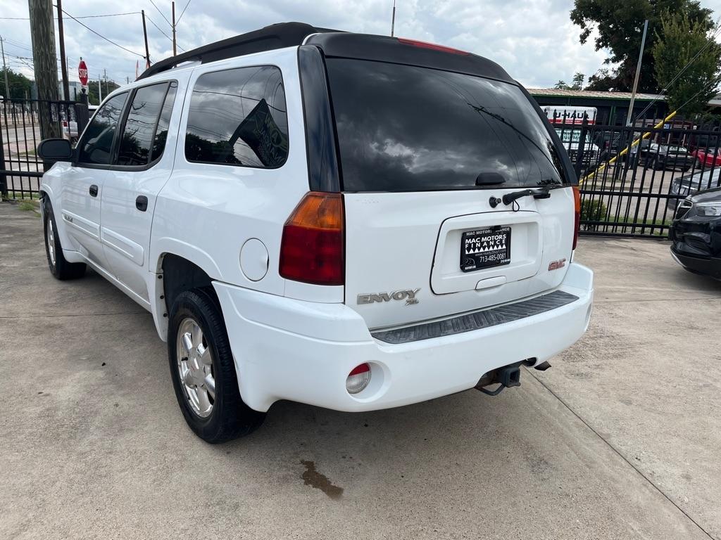 GMC Envoy XL SLE 2WD 2005