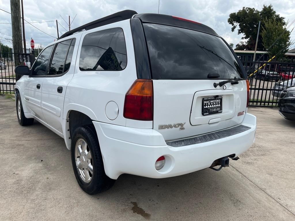 GMC Envoy XL SLE 2WD 2005