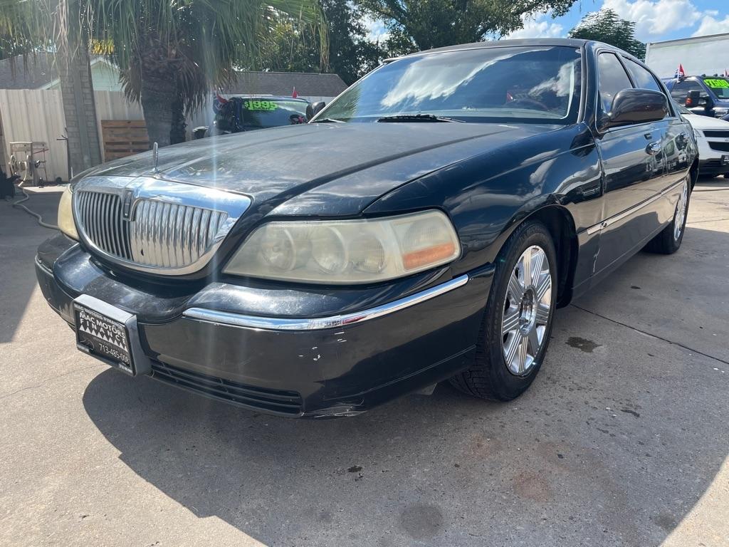 Lincoln Town Car Signature 2005