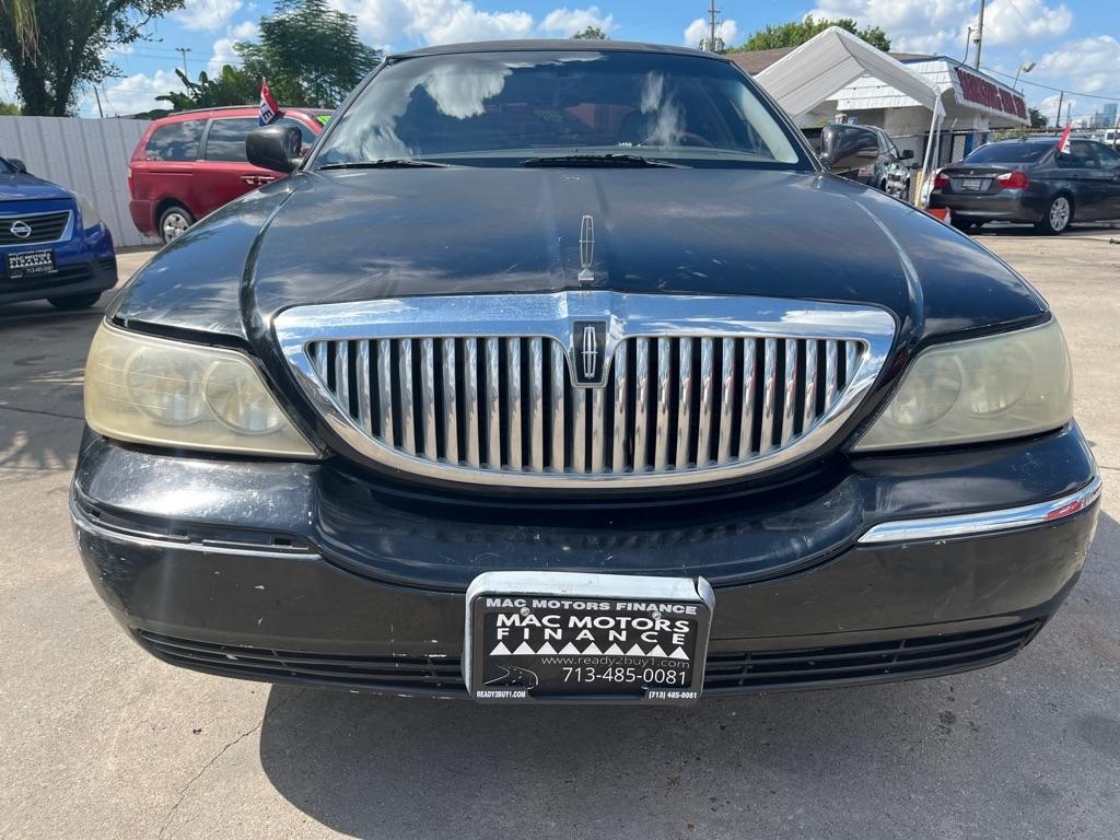 Lincoln Town Car Signature 2005