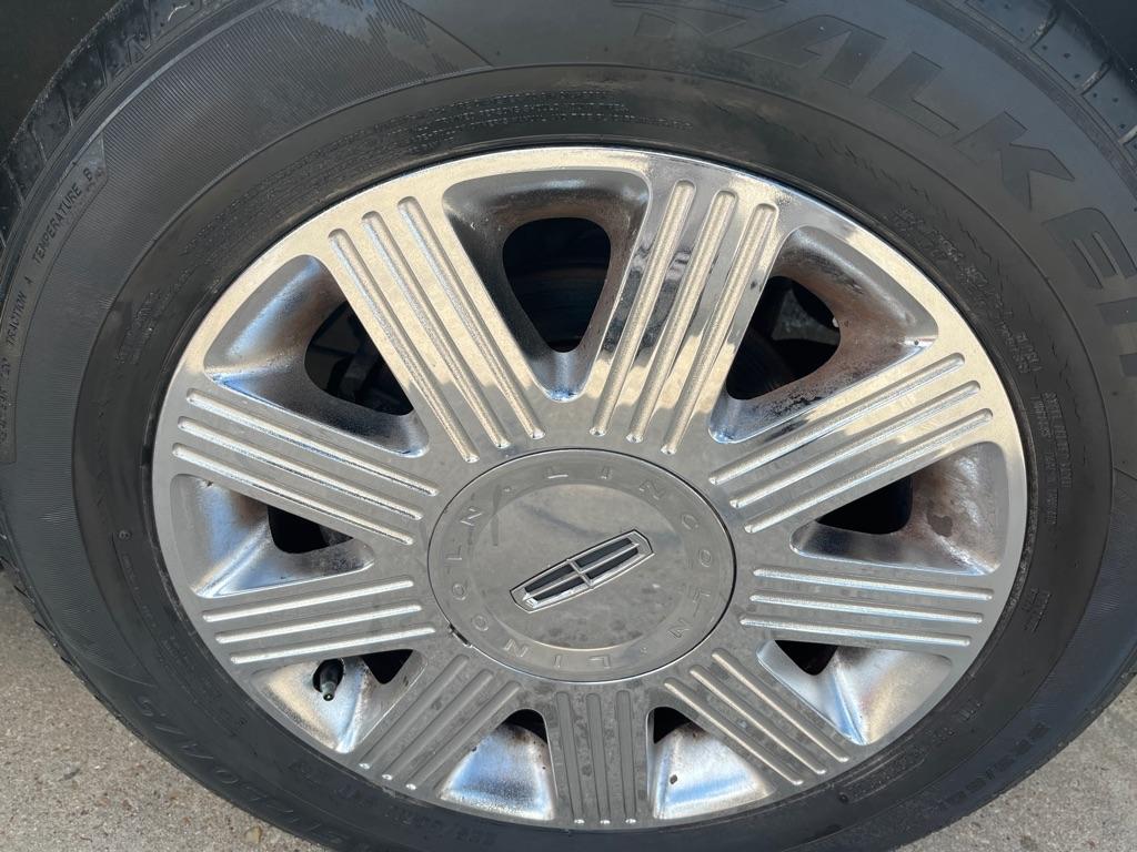 Lincoln Town Car Signature 2005