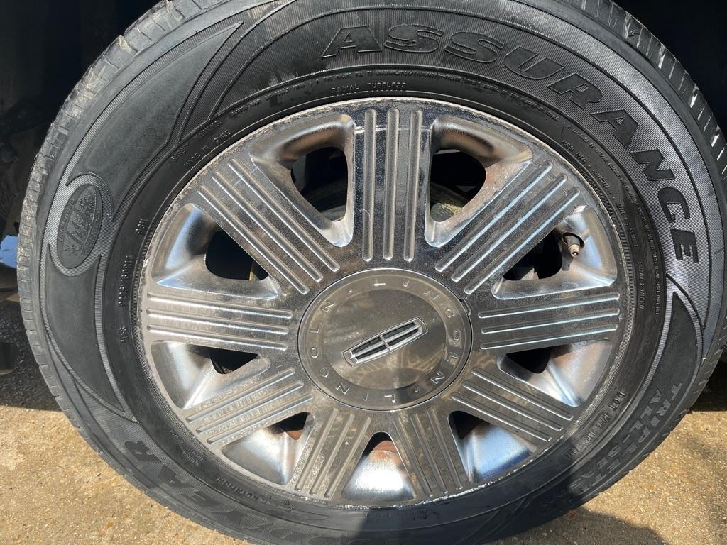 Lincoln Town Car Signature 2005
