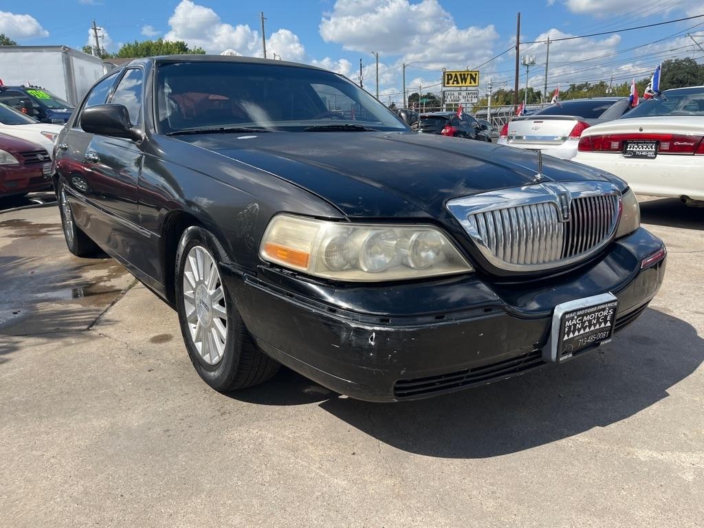 Lincoln Town Car Signature 2005