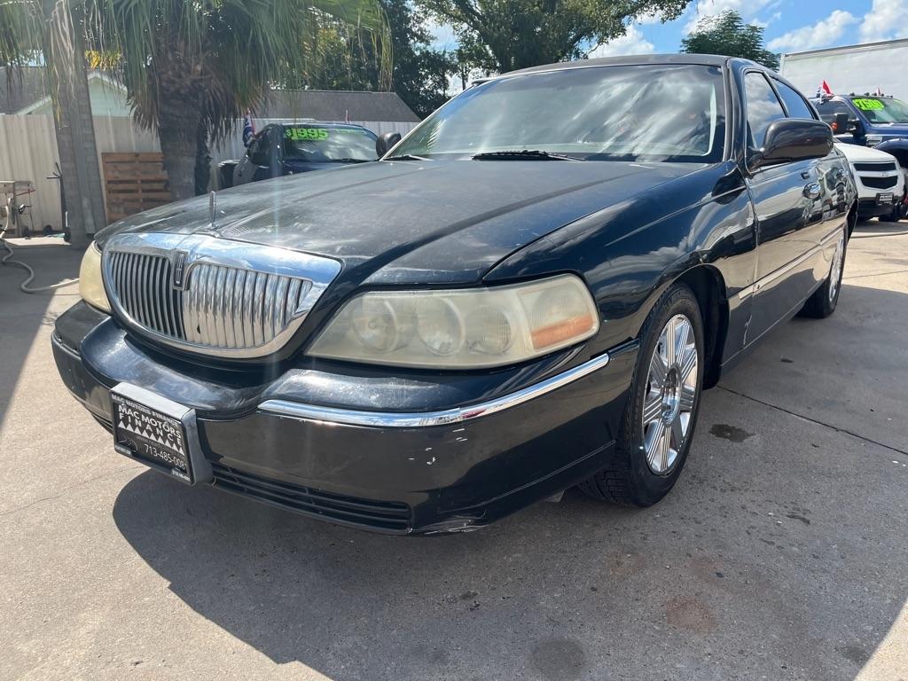 Lincoln Town Car Signature 2005