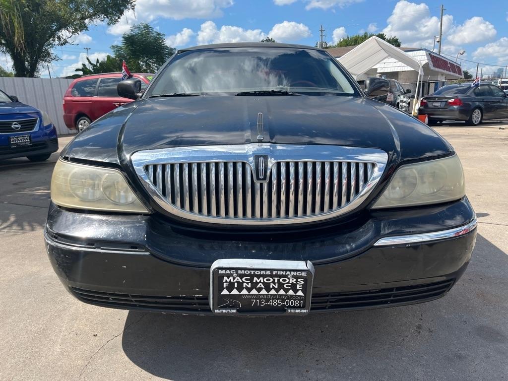 Lincoln Town Car Signature 2005