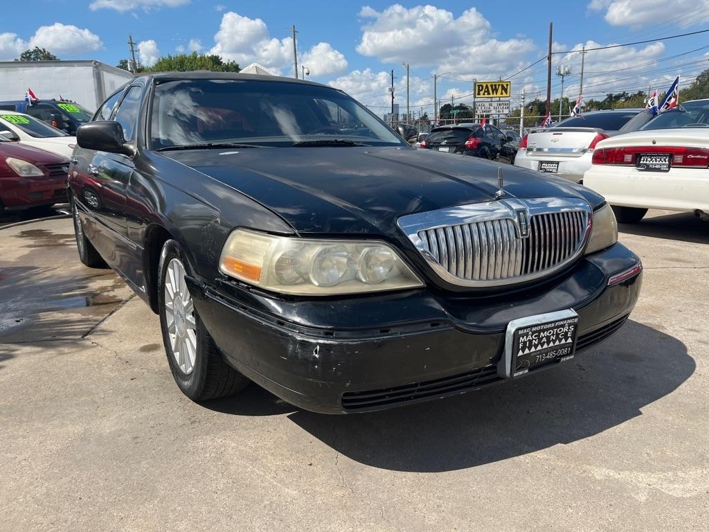Lincoln Town Car Signature 2005