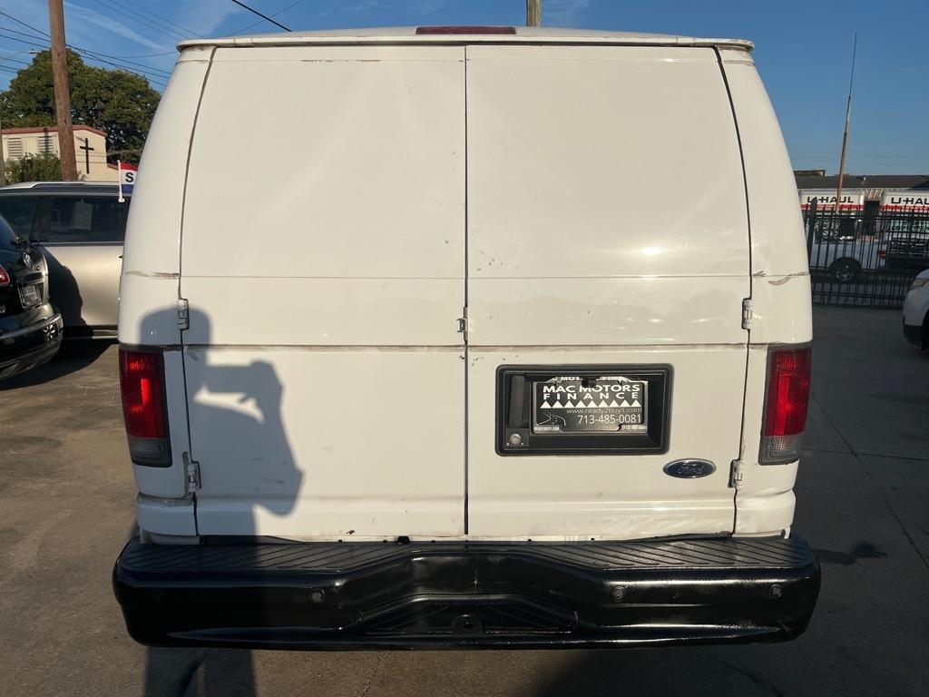 Ford Econoline E-150 2012