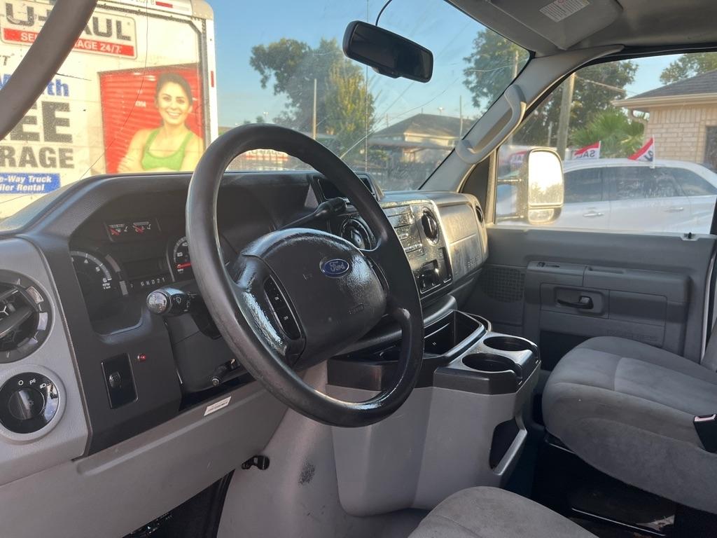 Ford Econoline E-150 2012