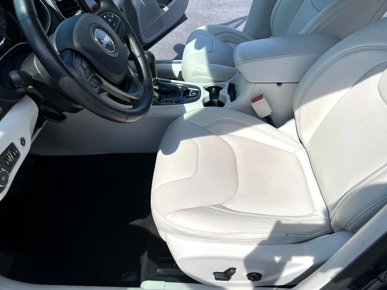 Jeep Cherokee 4dr Limited 2020 Jeep Cherokee 4dr Limited 2020