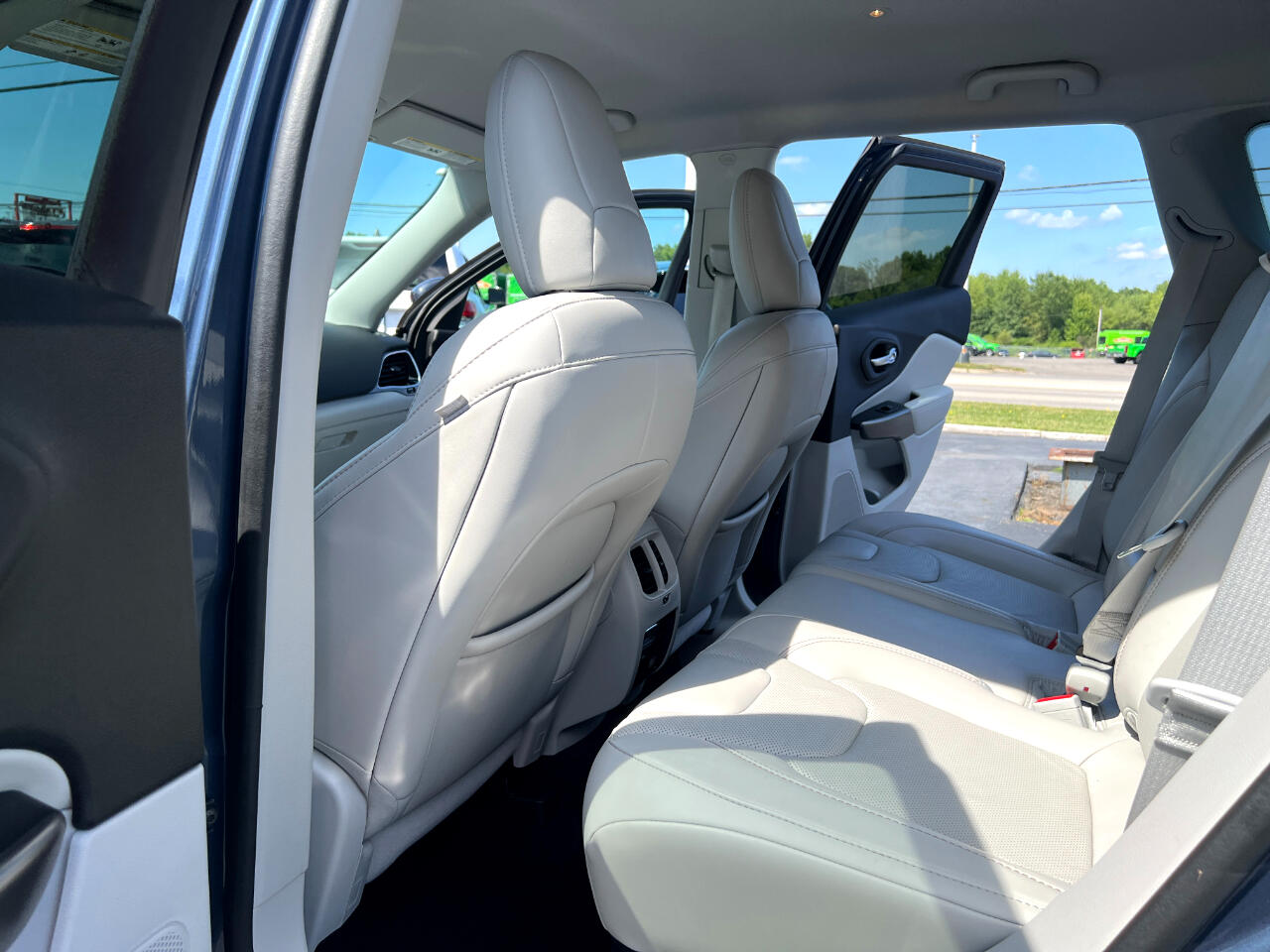 Jeep Cherokee 4dr Limited 2020 Jeep Cherokee 4dr Limited 2020