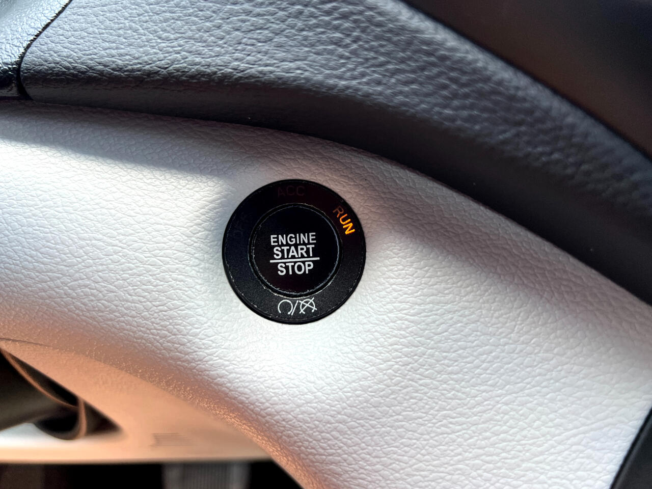 Jeep Cherokee 4dr Limited 2020 Jeep Cherokee 4dr Limited 2020