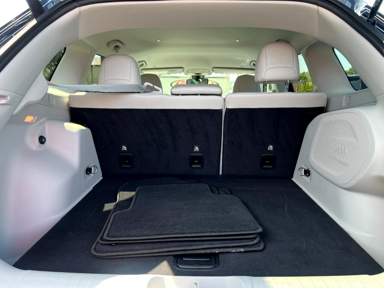 Jeep Cherokee 4dr Limited 2020 Jeep Cherokee 4dr Limited 2020