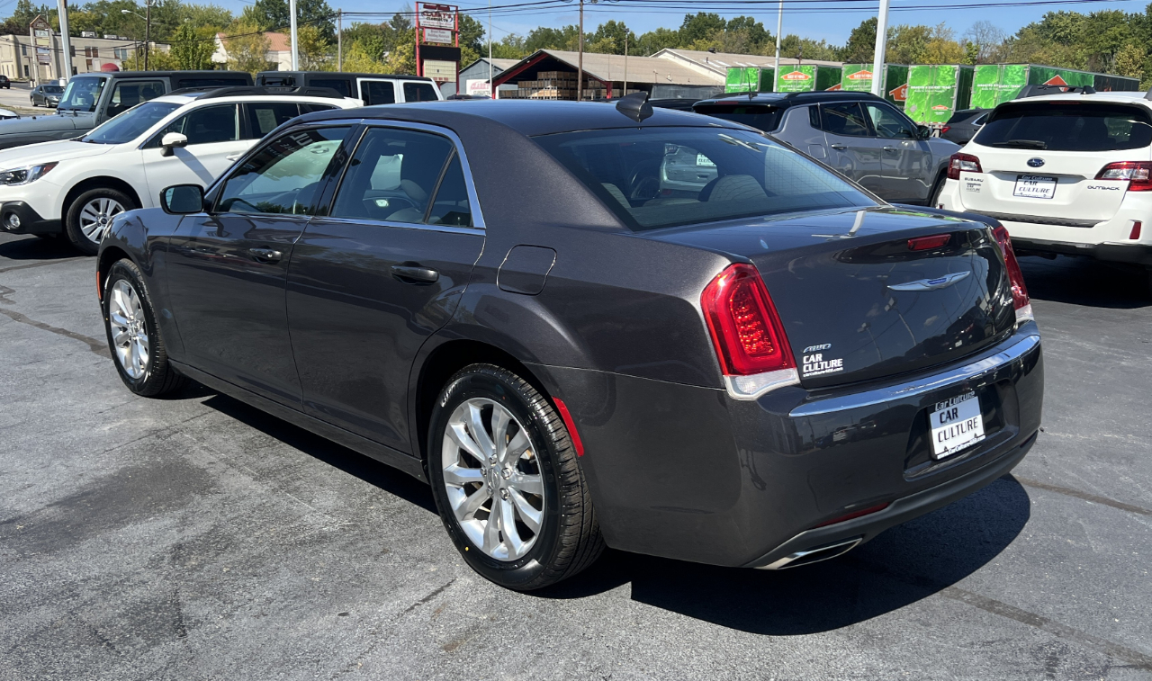 Chrysler 300 Touring AWD 2020 Chrysler 300 Touring AWD 2020