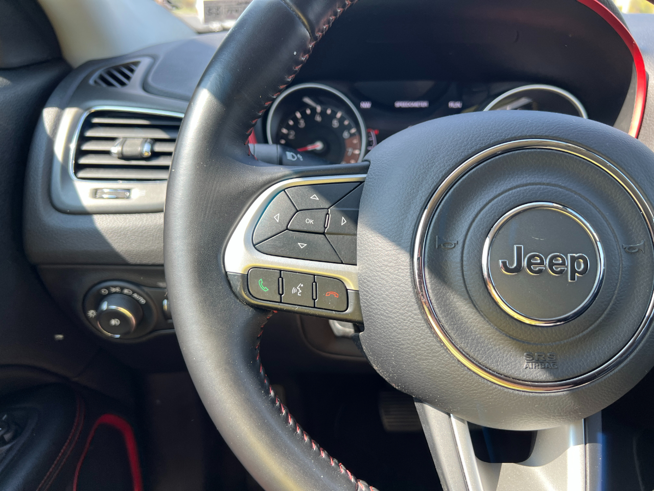 2019 Jeep Compass Trailhawk photo 29