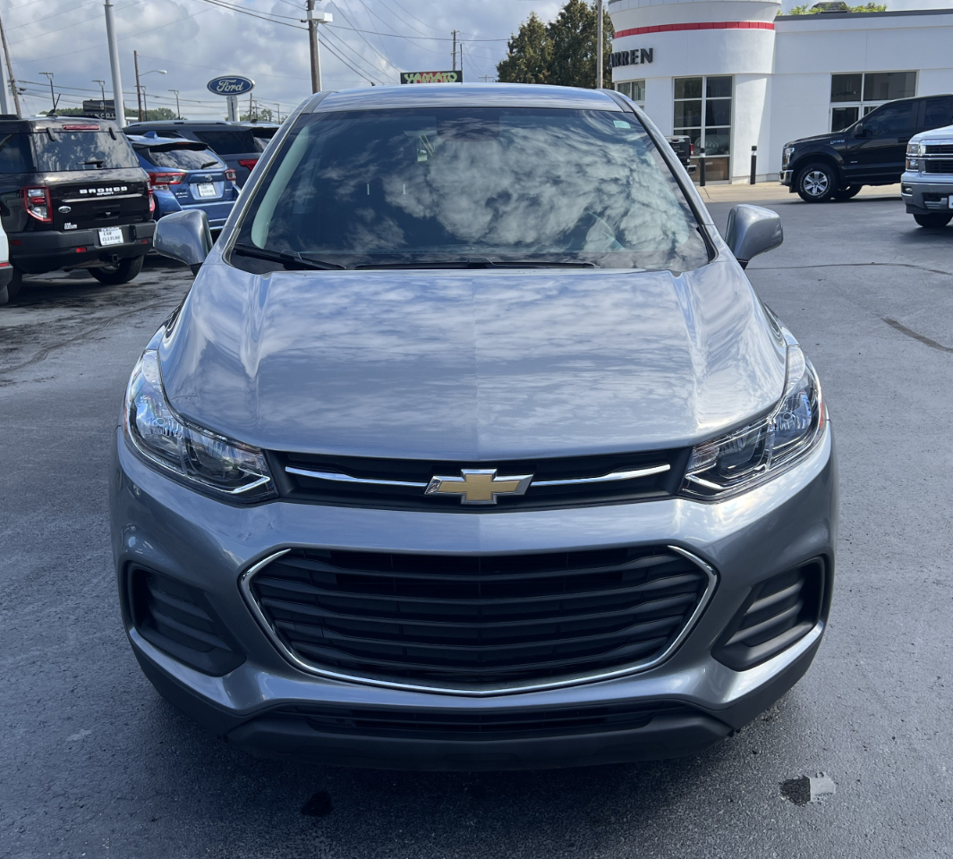 2020 Chevrolet Trax LS photo 4