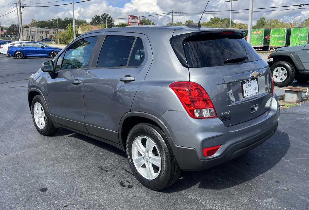 2020 Chevrolet Trax LS photo 11