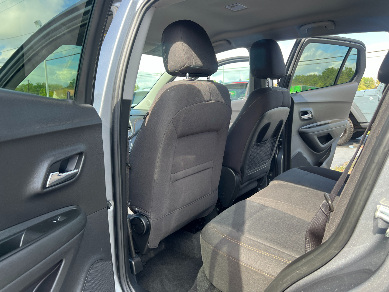 2020 Chevrolet Trax LS photo 16