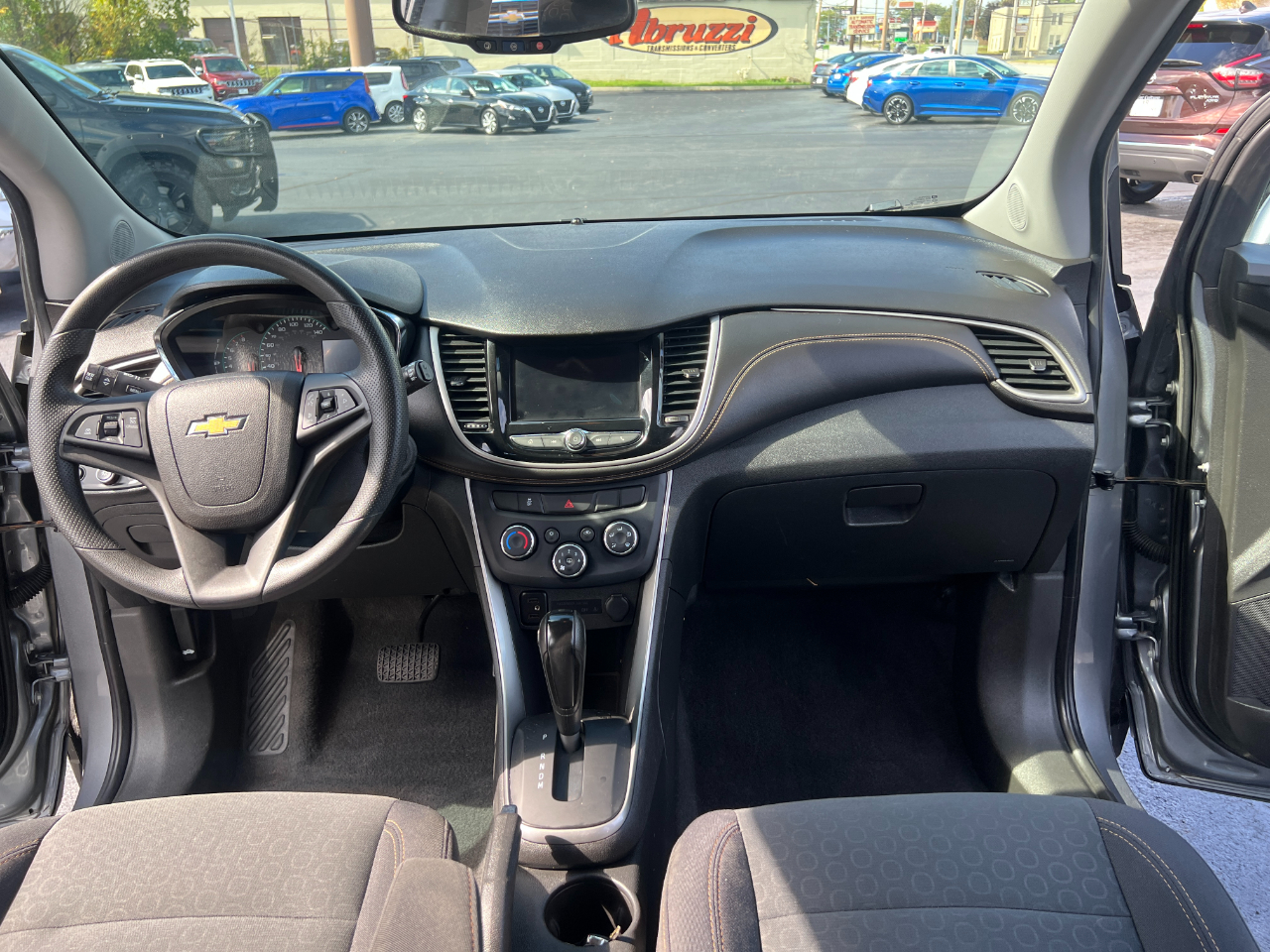 2020 Chevrolet Trax LS photo 24