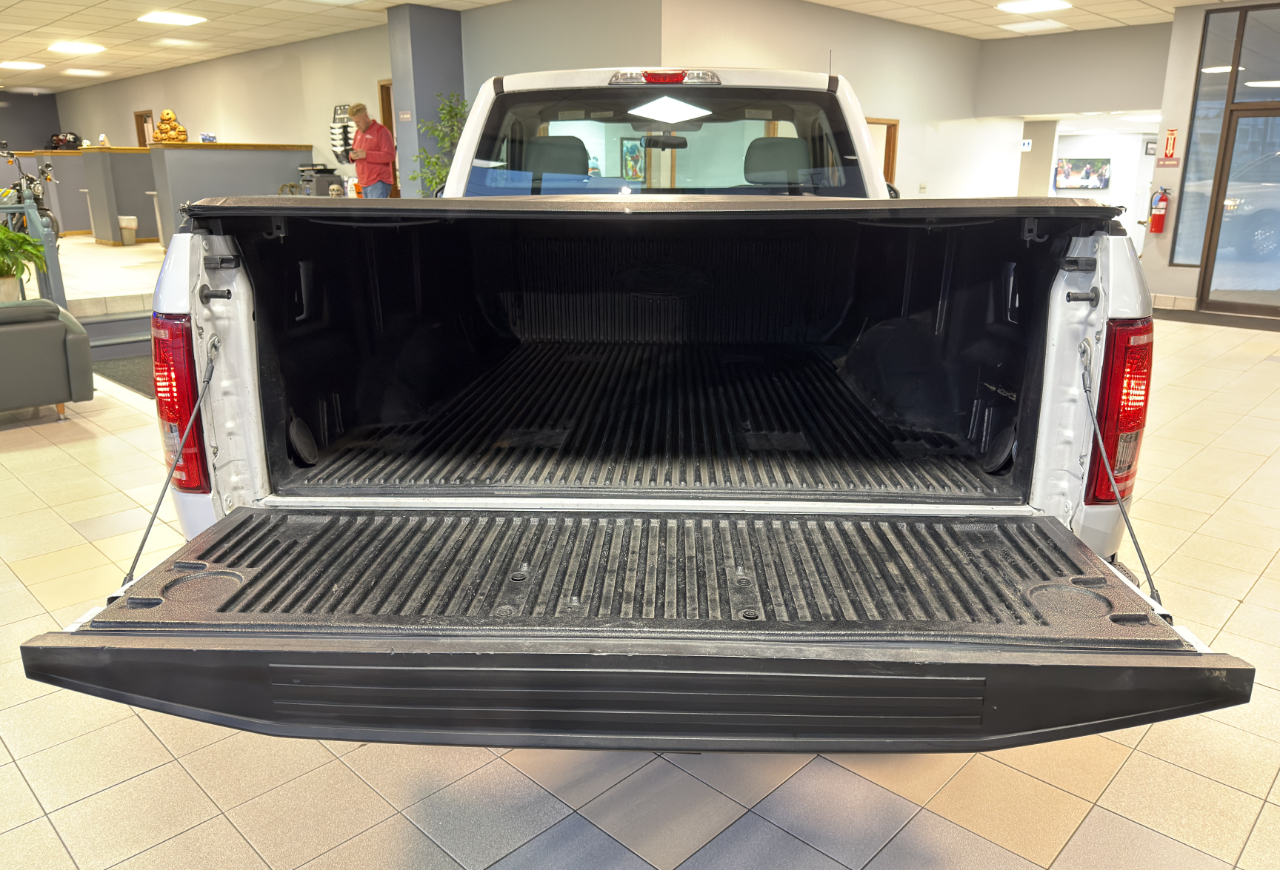 Ford F-150 XL Reg. Cab 4WD 2016 Ford F-150 XL Reg. Cab 4WD 2016