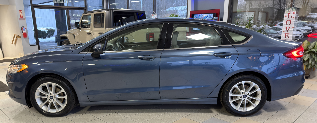 Ford Fusion SE FWD 2019