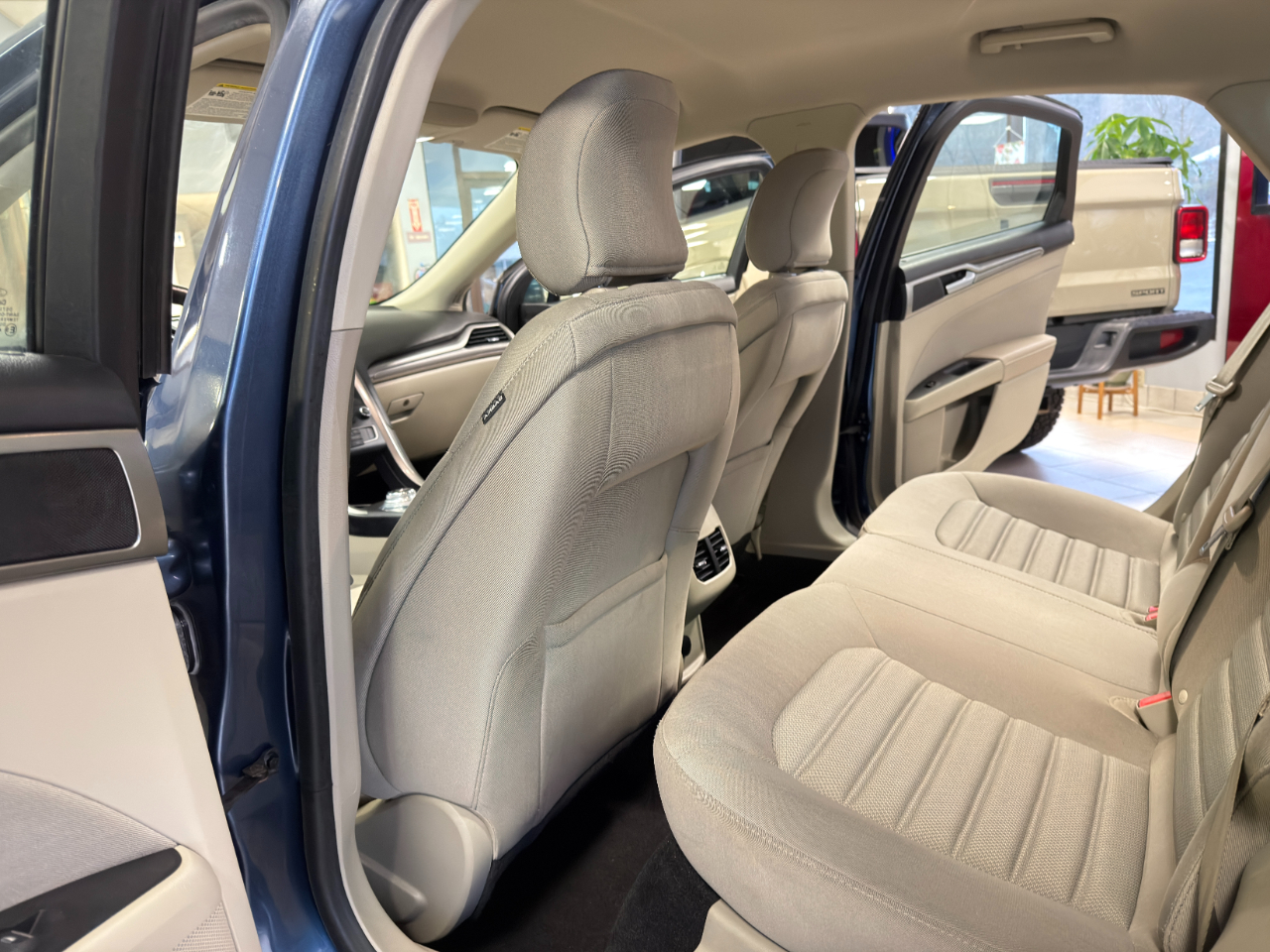 Ford Fusion SE FWD 2019