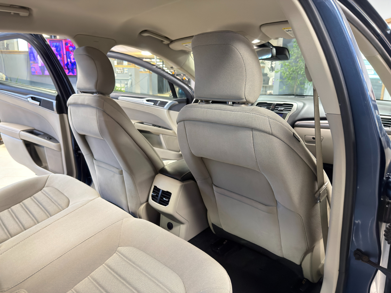 Ford Fusion SE FWD 2019