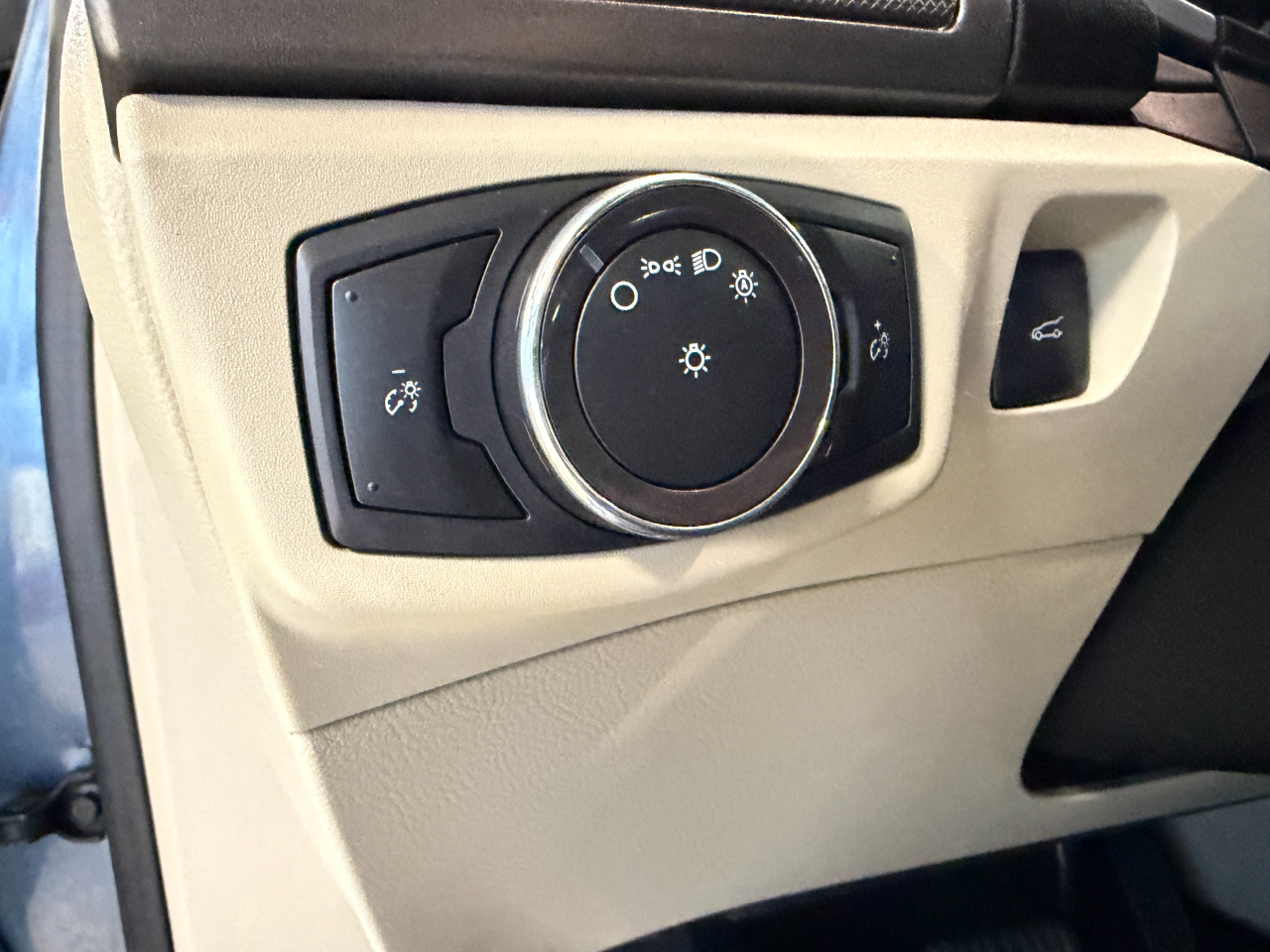 Ford Fusion SE FWD 2019