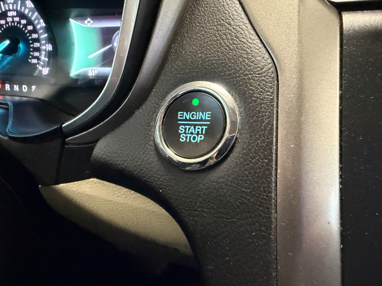 Ford Fusion SE FWD 2019