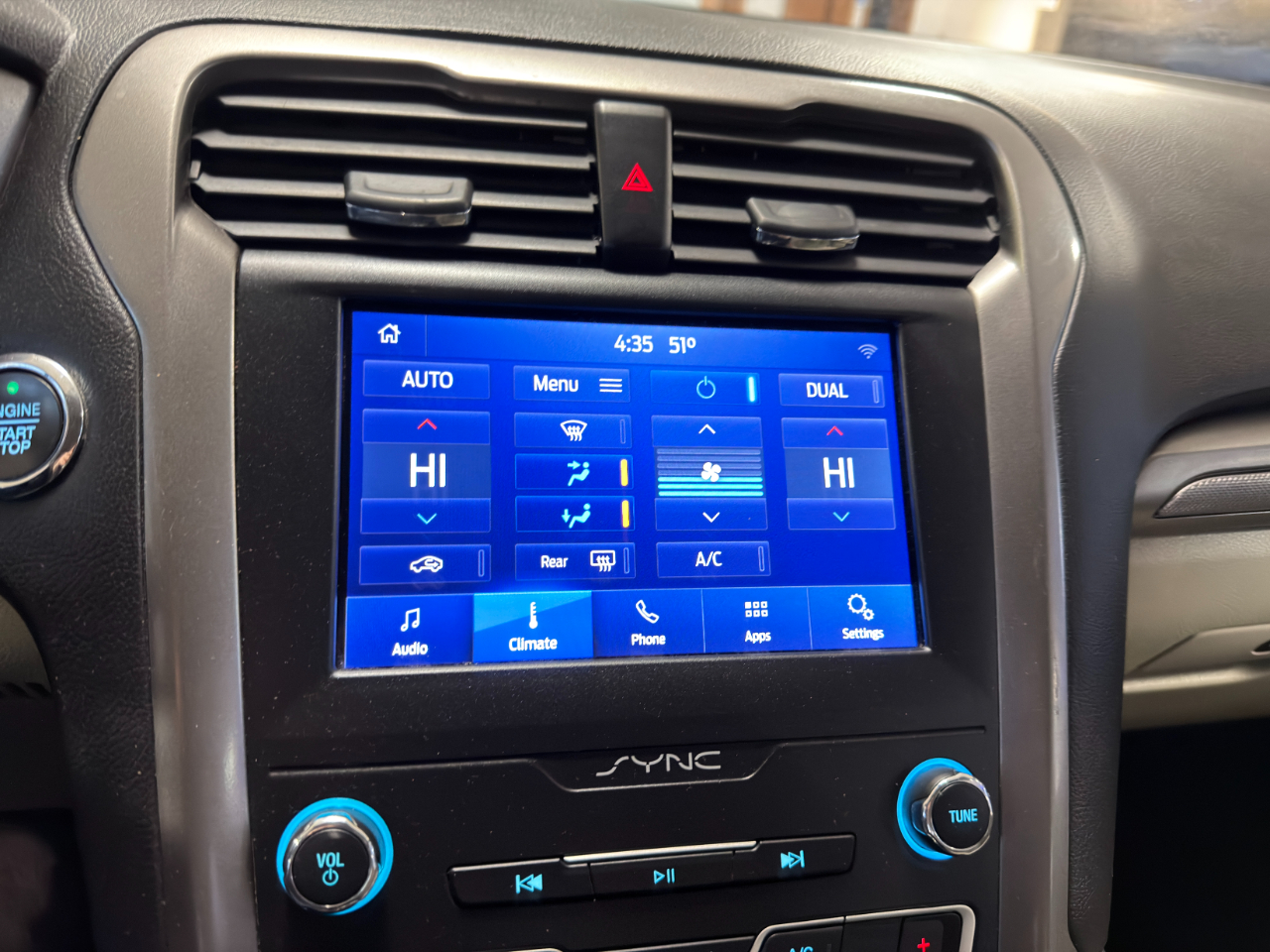 Ford Fusion SE FWD 2019