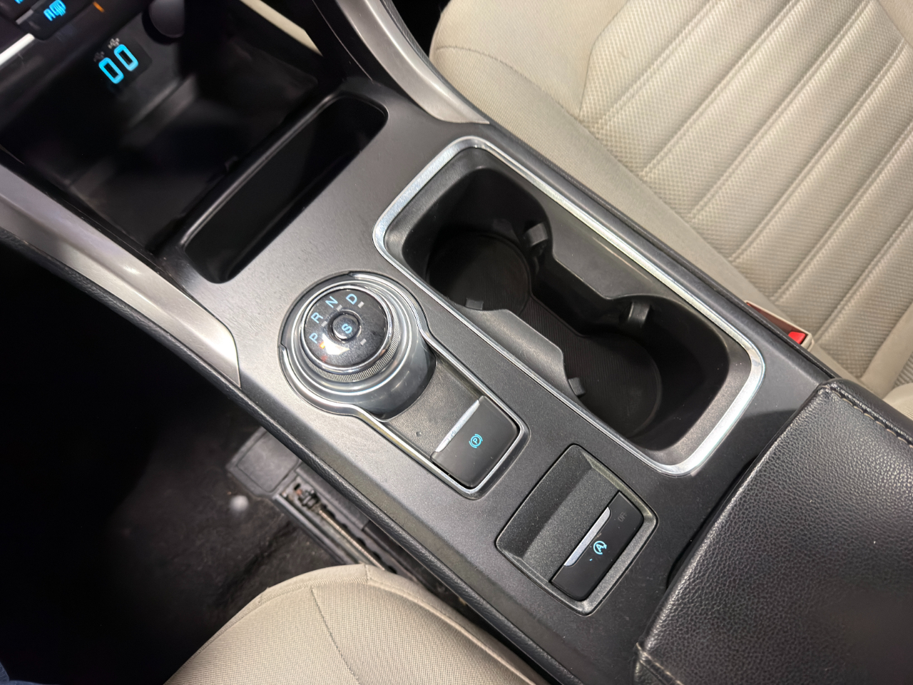 Ford Fusion SE FWD 2019