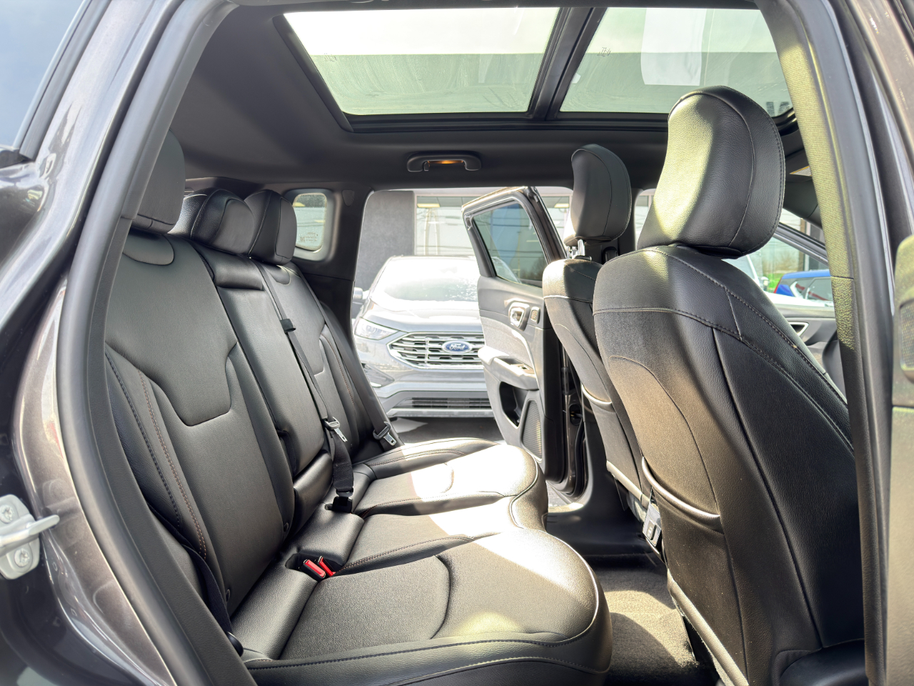 Jeep Compass Latitude Lux 4x4 2023