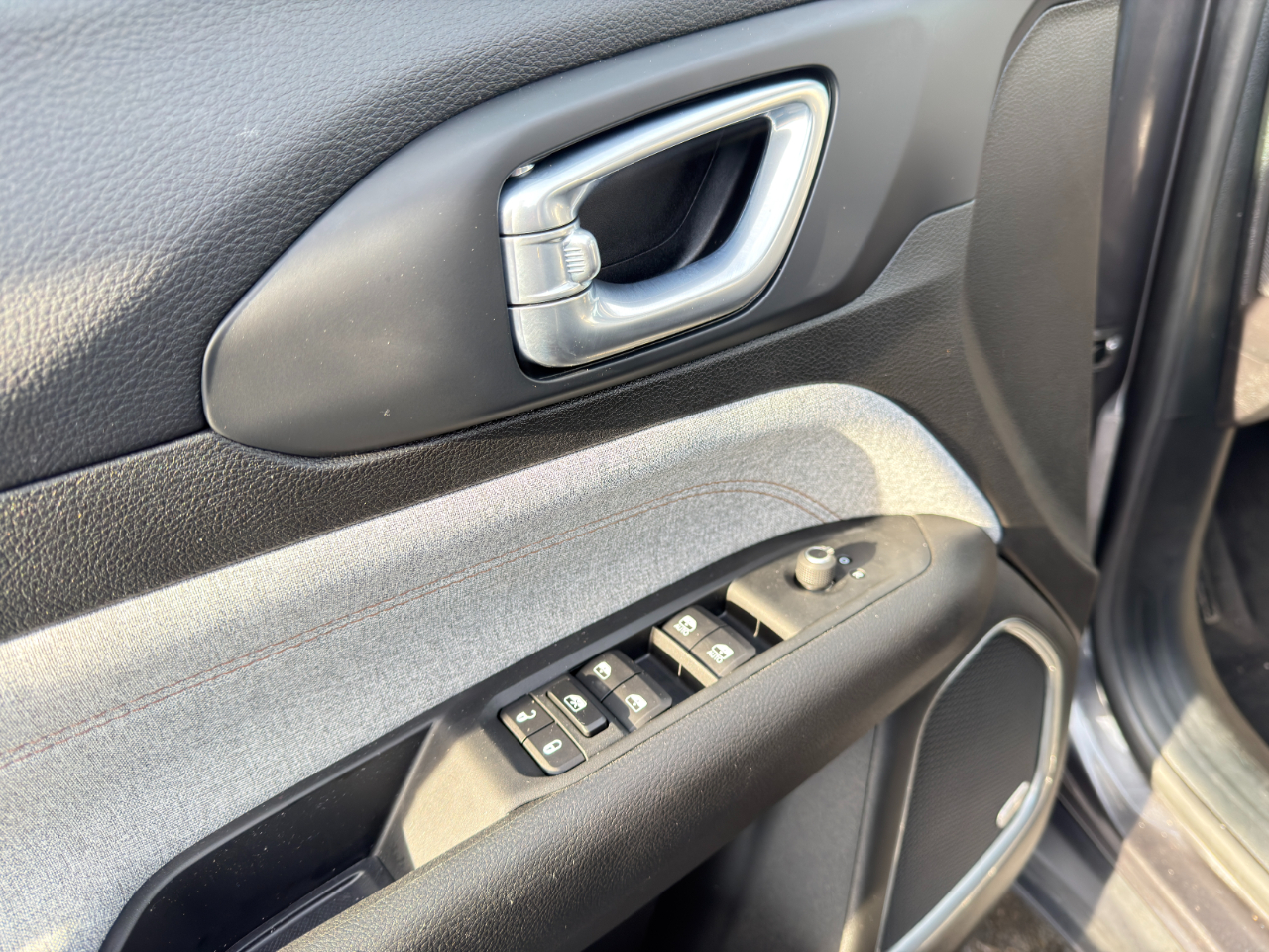 Jeep Compass Latitude Lux 4x4 2023