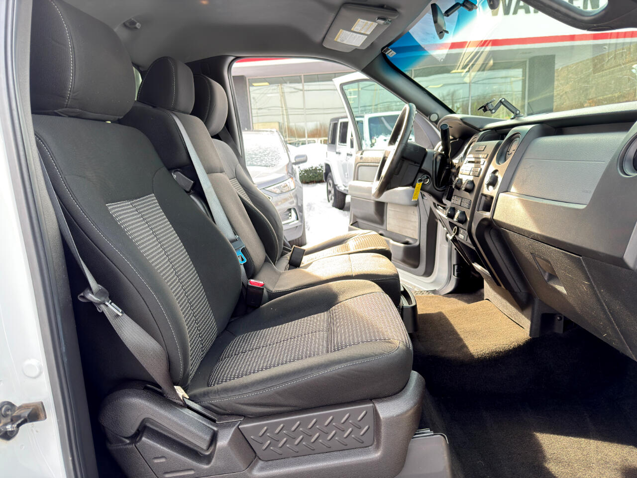 Ford F-150 STX 2WD 2014