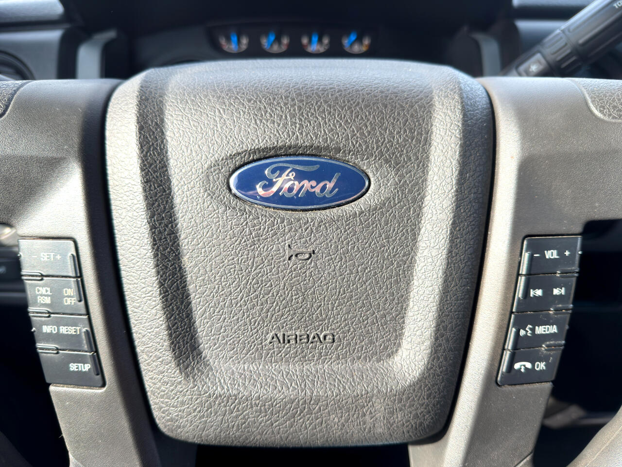 Ford F-150 STX 2WD 2014